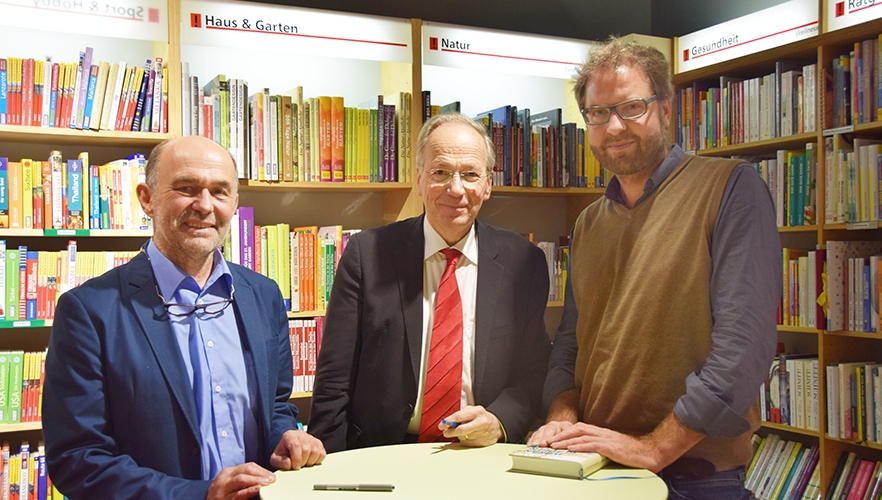 Buchpräsentation in der „Buchhandlung !Bestseller“